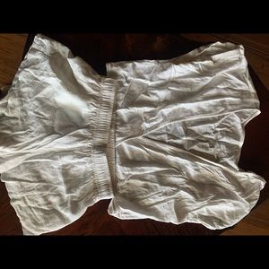Princess Polly White Linen a matching set shorts and tie crop top size 4